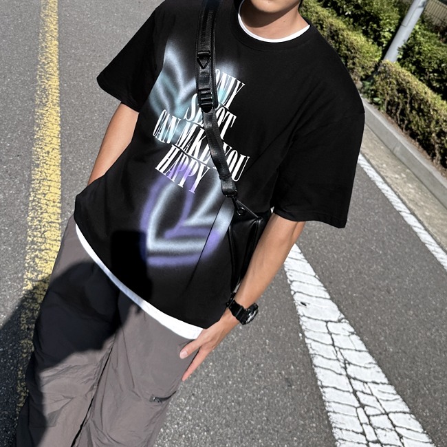 [2컬러]온리 남자 오버핏 스프레이 하트 반팔 티셔츠